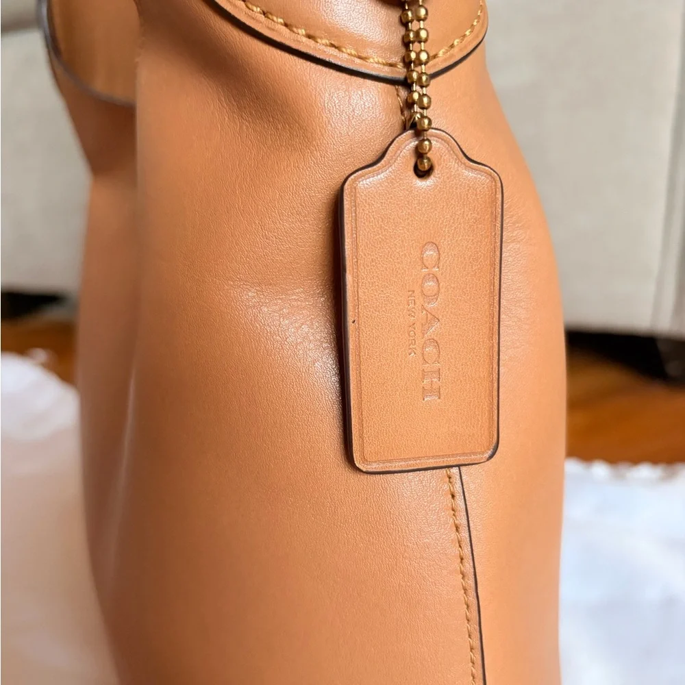 Coach Honey Brown Brooklyn 28 - Picture 2 of 14